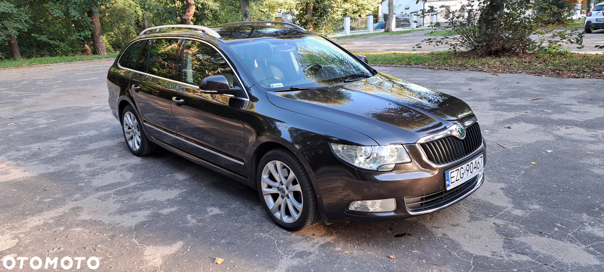 Skoda Superb 2.0 TDI Platinum DSG - 2
