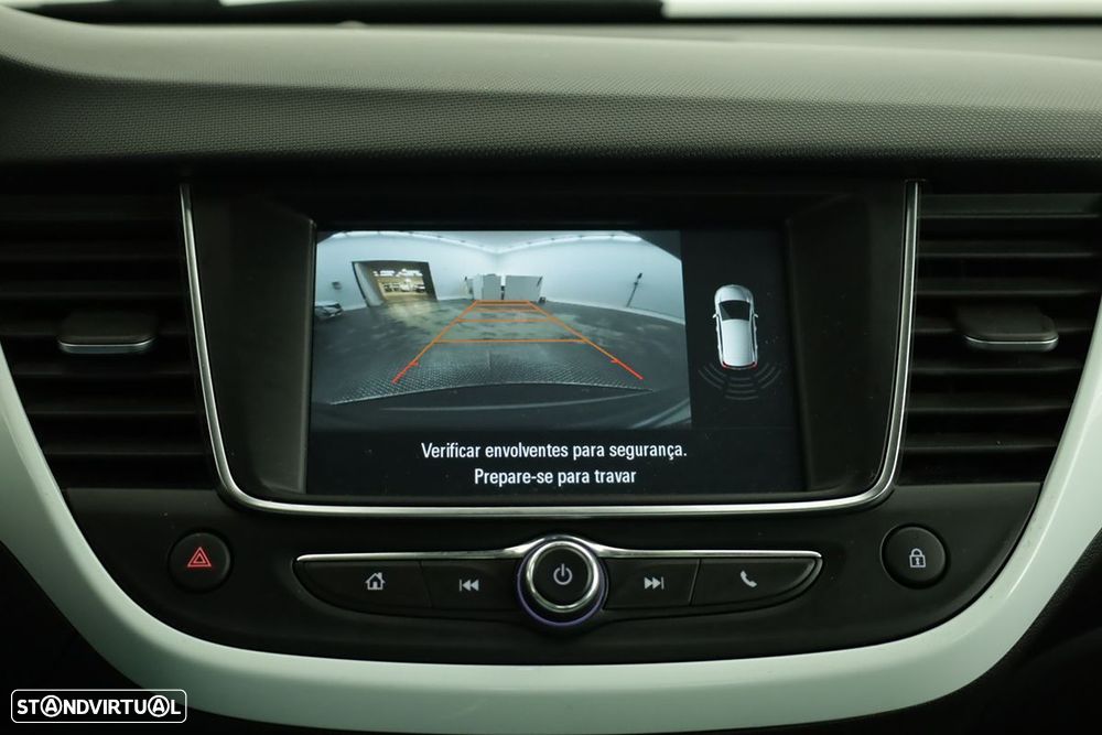 Opel Crossland 1.2 T Design & Tech - 11