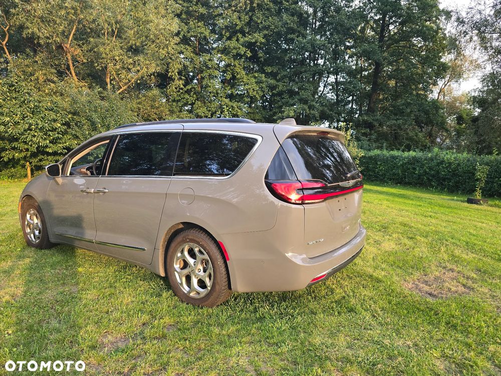 Chrysler Pacifica - 34