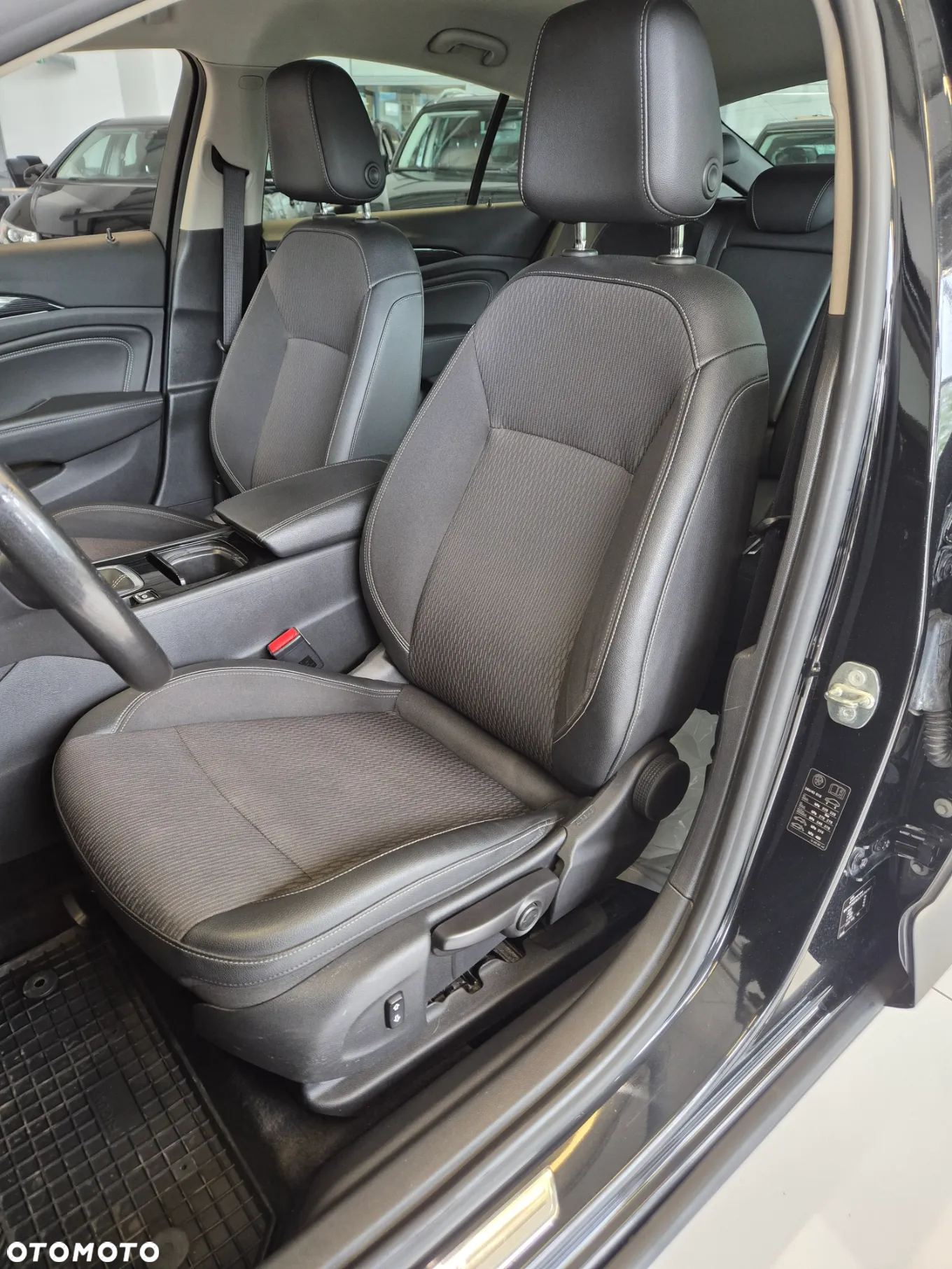 Opel Insignia 1.5 T GPF Elite S&S - 10