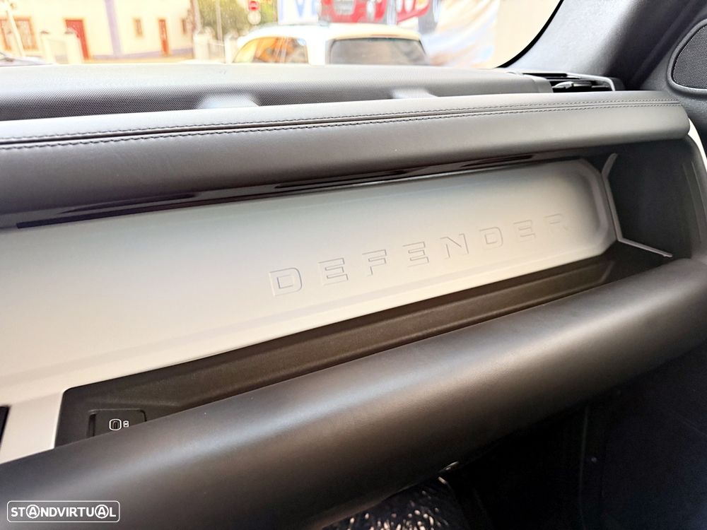 Land Rover Defender 2.0 P300e 110 AWD X-Dynamic HSE - 19