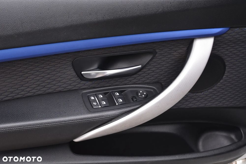 BMW 3GT 320d M Sport - 32