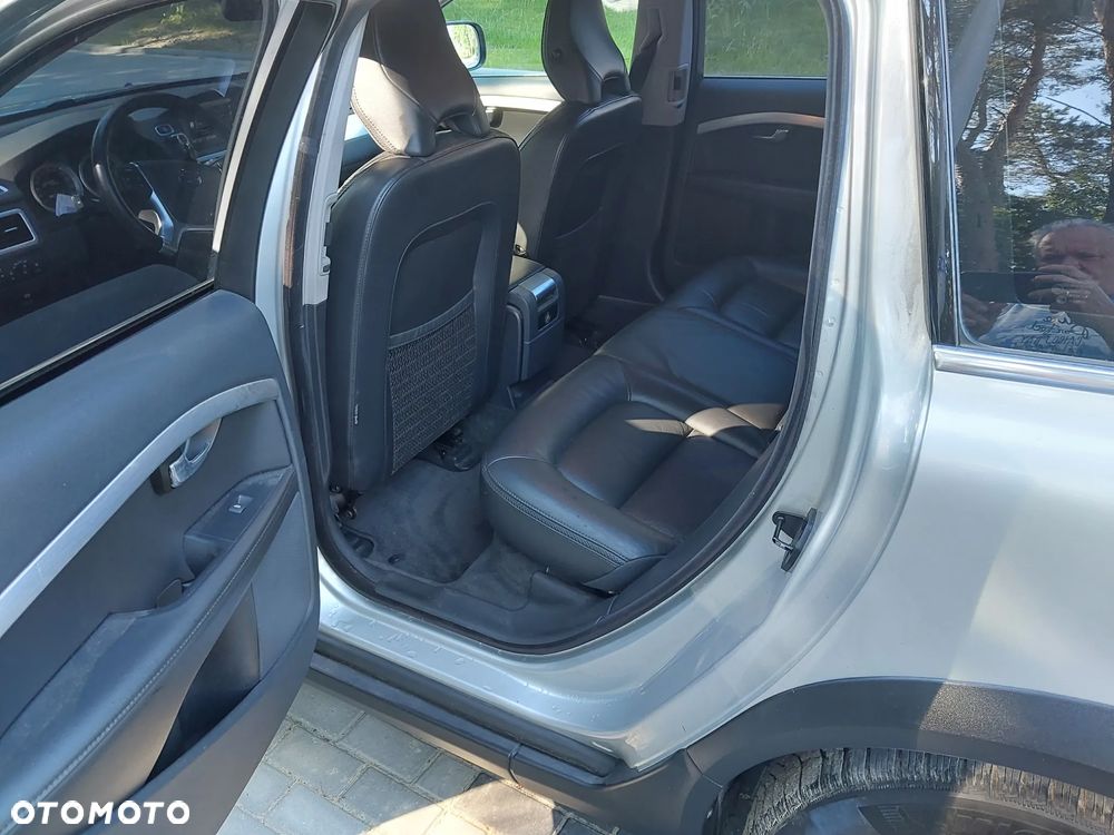 Volvo XC 70 D5 AWD Momentum - 17
