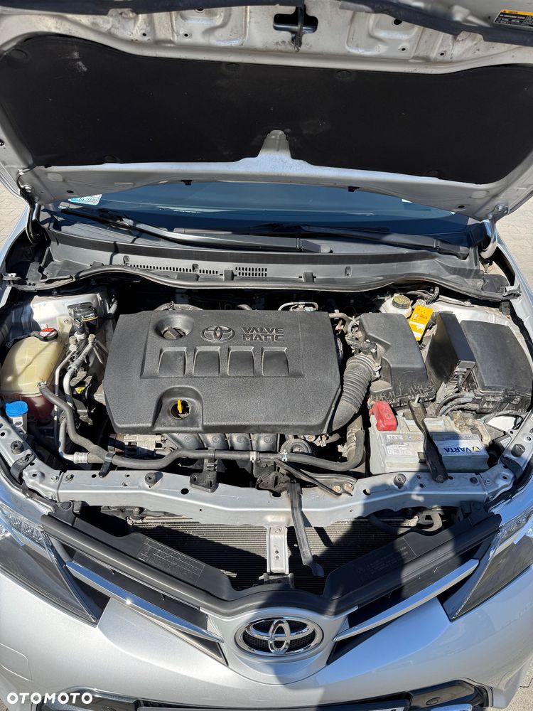 Toyota Auris 1.6 Premium - 27