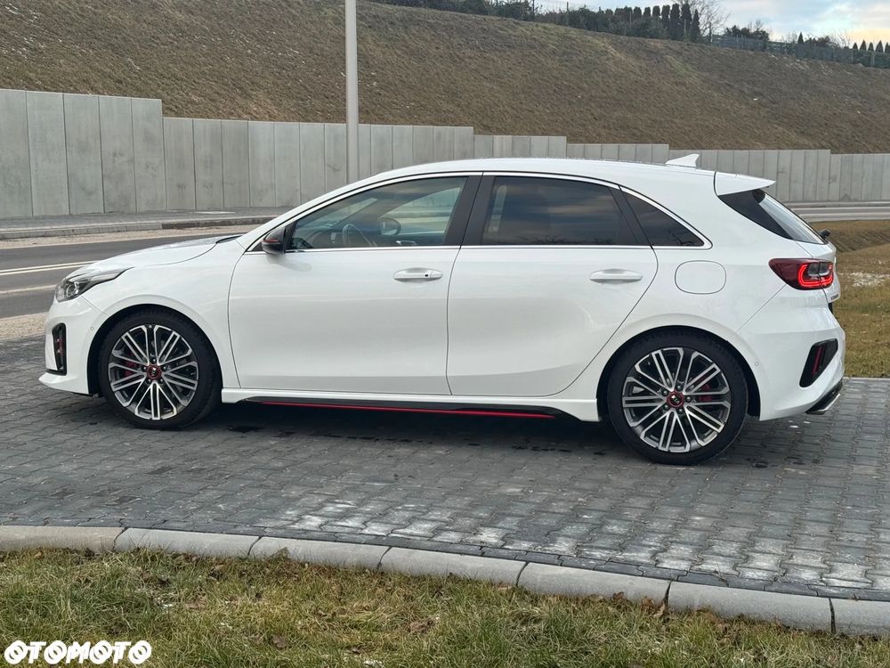Kia Ceed - 9