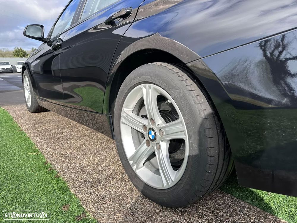 BMW 320 d Line Sport - 20