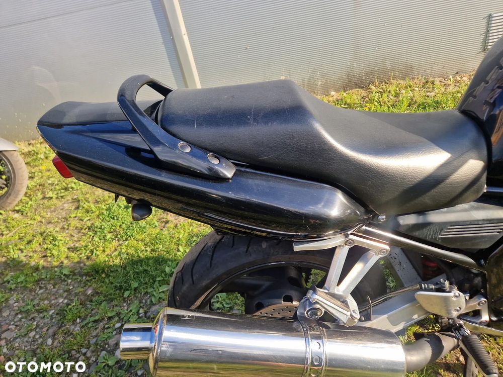 Yamaha FZS - 17
