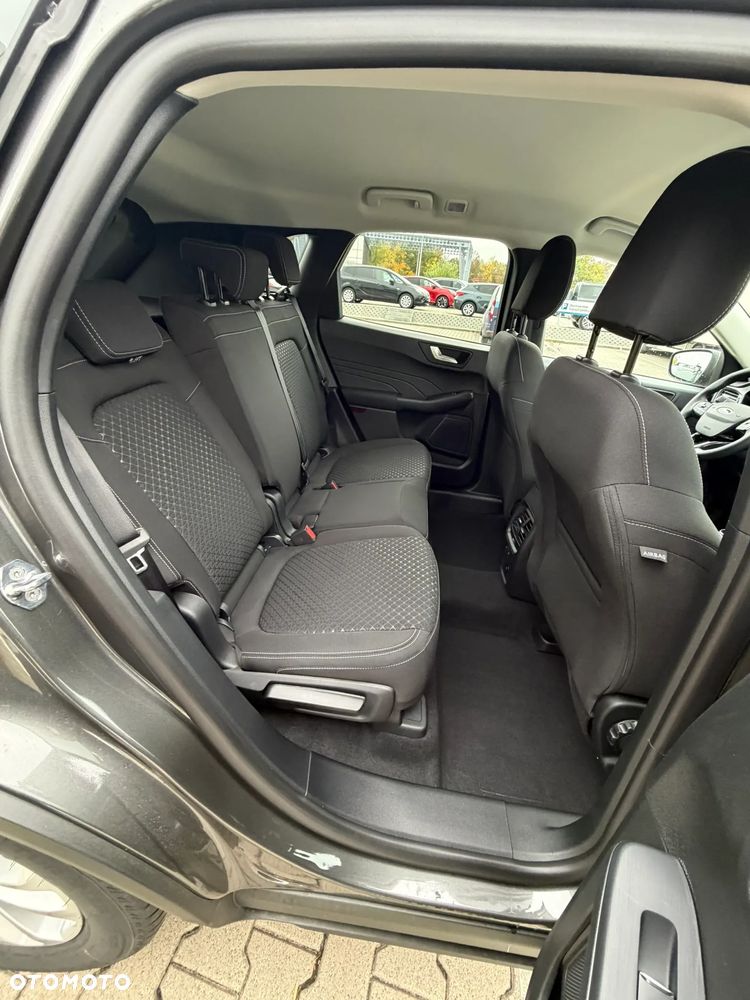 Ford Kuga 2.5 FHEV AWD Titanium eCVT - 17