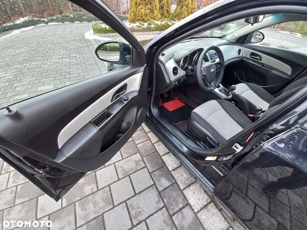 Chevrolet Cruze 1.6 LT - 12