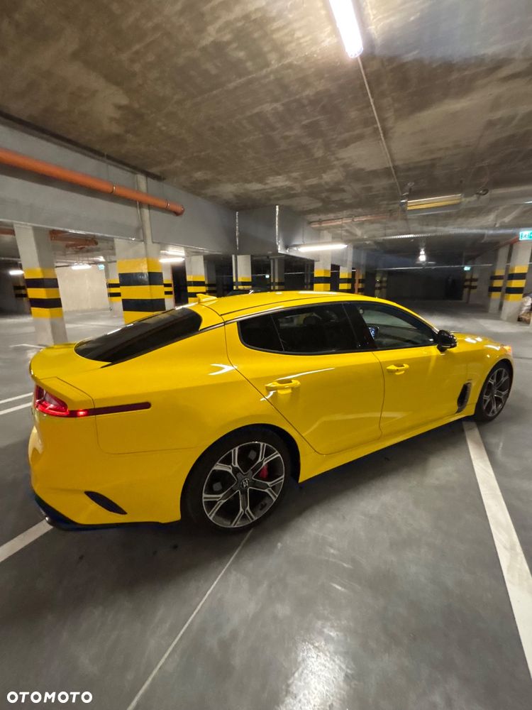 Kia Stinger - 17