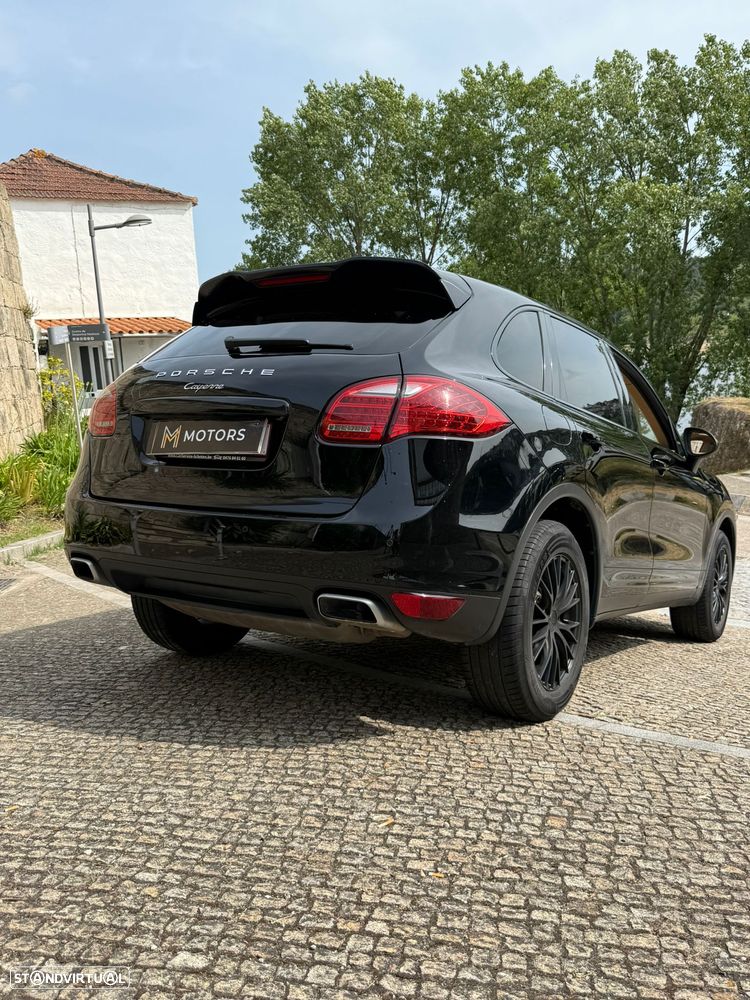 Porsche Cayenne Platinum Edition - 17
