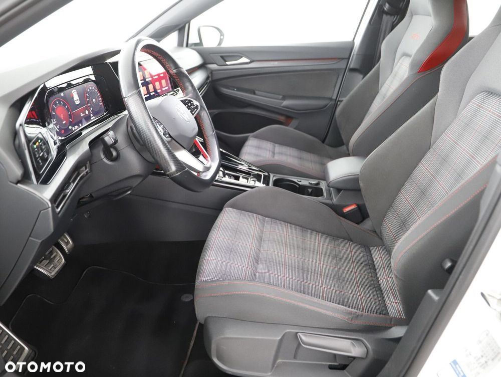Volkswagen Golf - 9