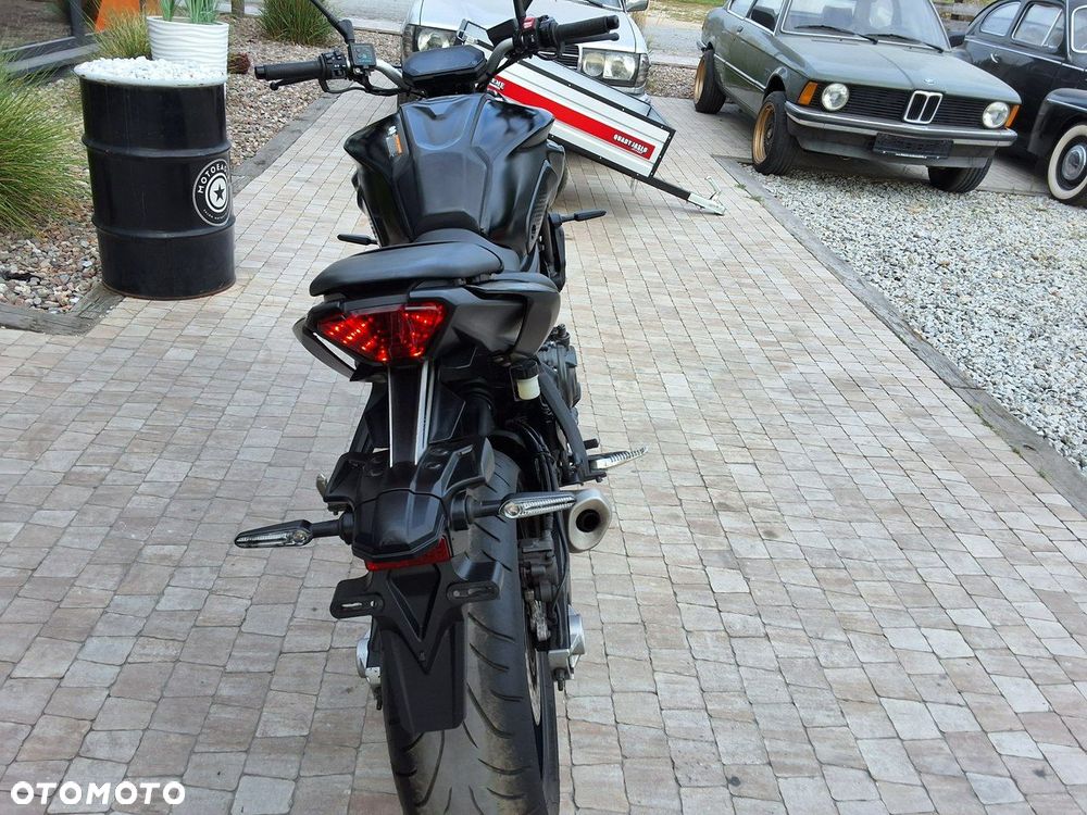 Yamaha MT - 19
