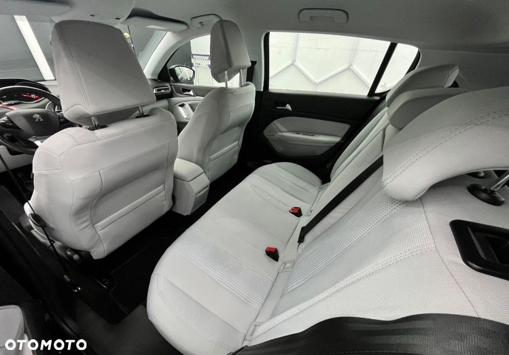 Peugeot 308 - 23