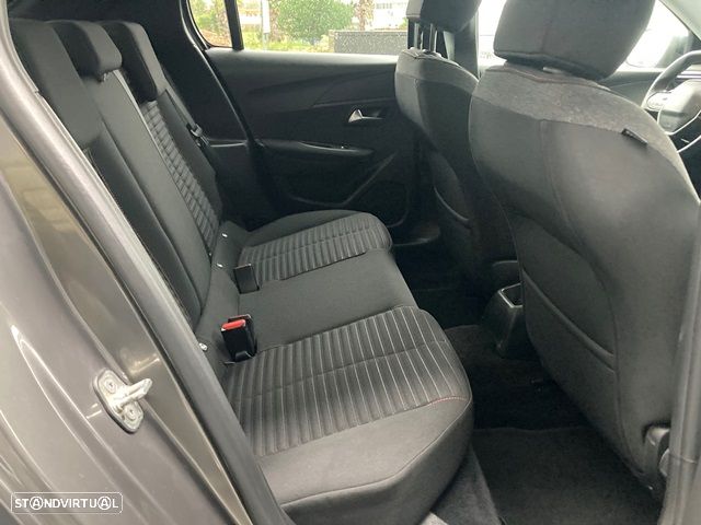 Peugeot 208 1.2 PureTech Allure - 30