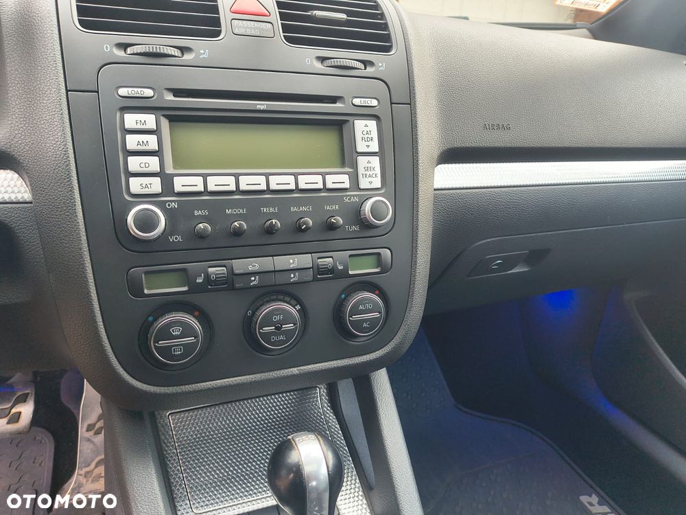 Volkswagen Golf R32 4Motion DSG - 13