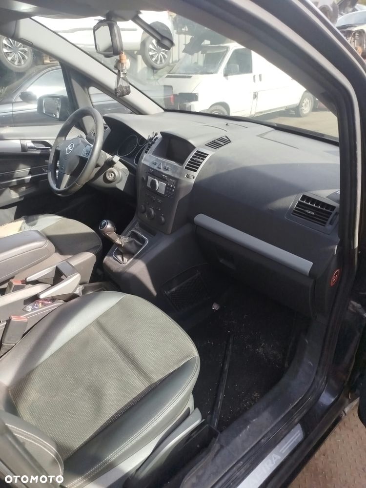 Opel Zafira B na części. - 5