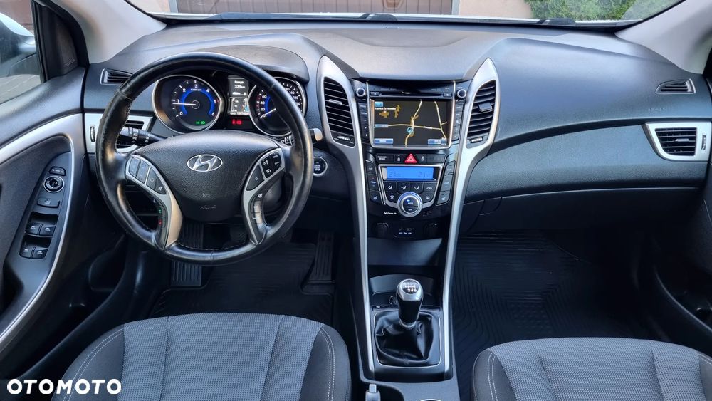 Hyundai i30 Fastback 1.6 CRDI Premium - 2