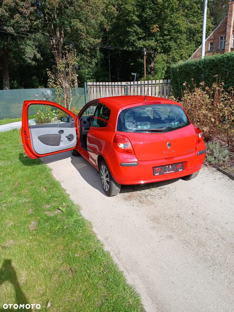 Renault Clio - 13