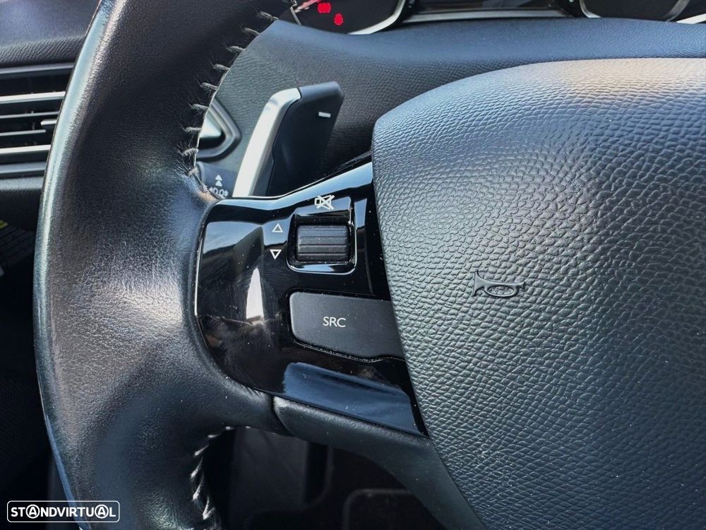 Peugeot 308 1.2 PureTech Allure EAT8 - 20