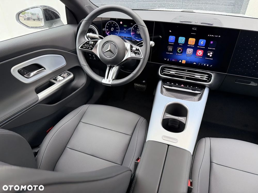 Mercedes-Benz CLA - 10
