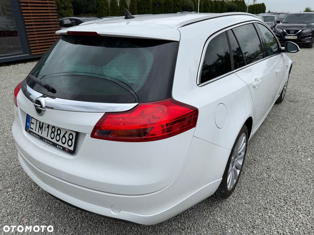 Opel Insignia 2.0 CDTI - 11
