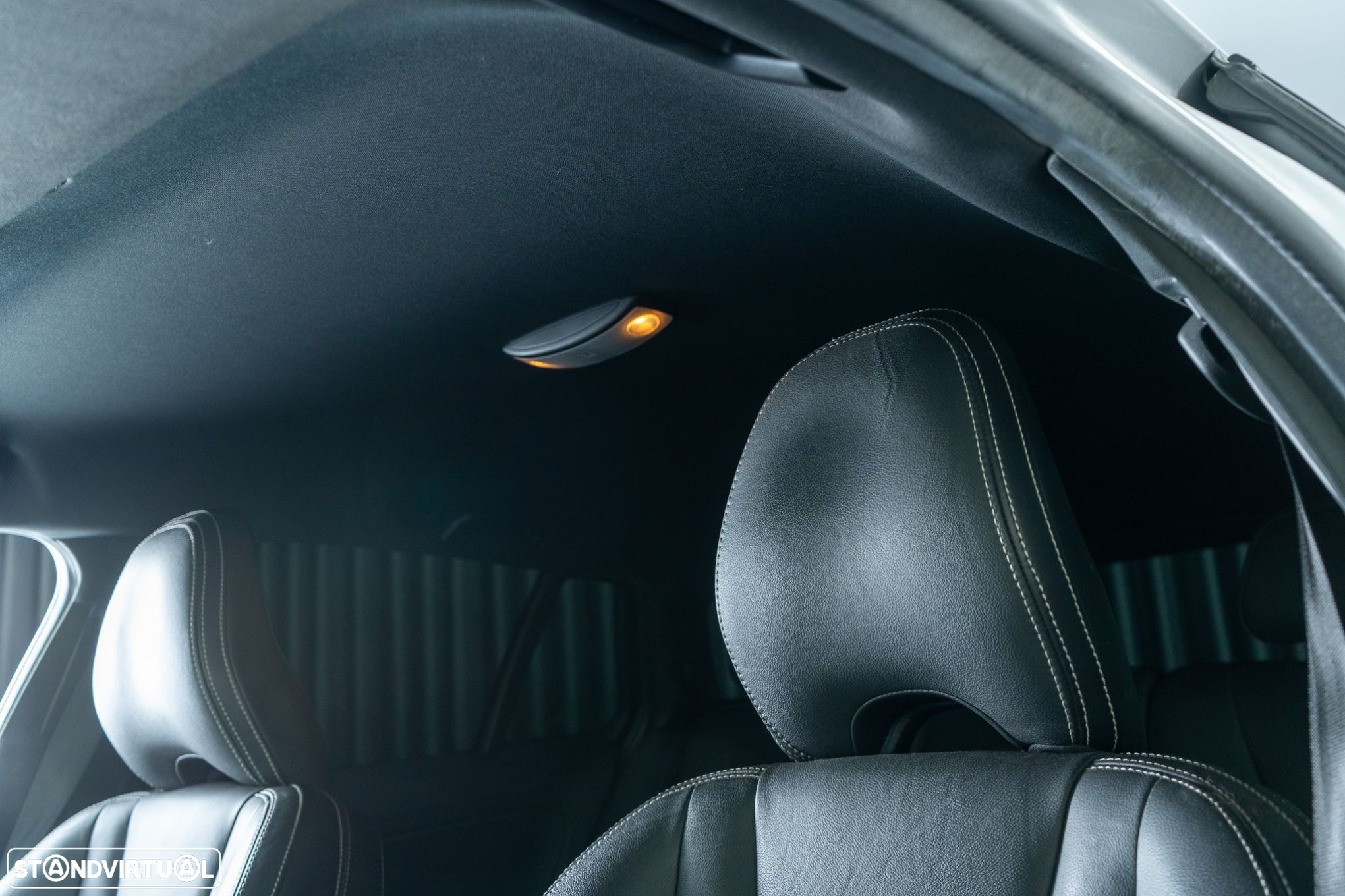 Volvo V60 2.0 D3 Momentum Geartronic - 9
