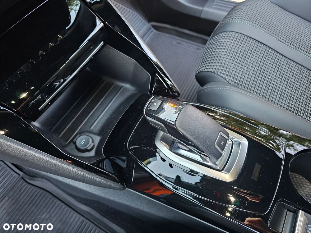 Peugeot 2008 1.2 PureTech GT Line S&S EAT8 - 19