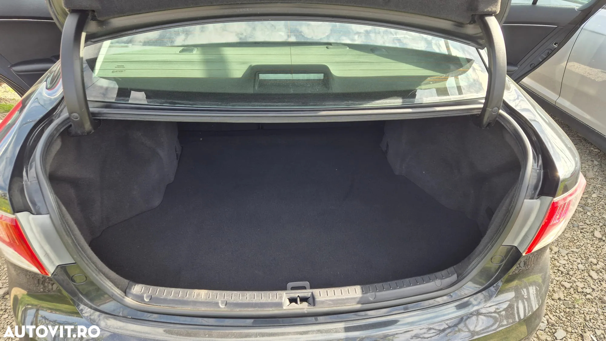 Toyota Avensis 1.8 Edition - 11