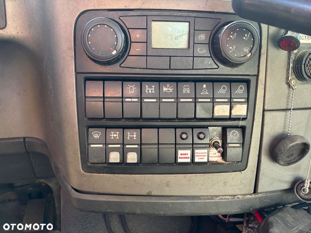 MAN TGM 26.290 6X4BB PIASKARKA SOLARKA pług schmidt - 11