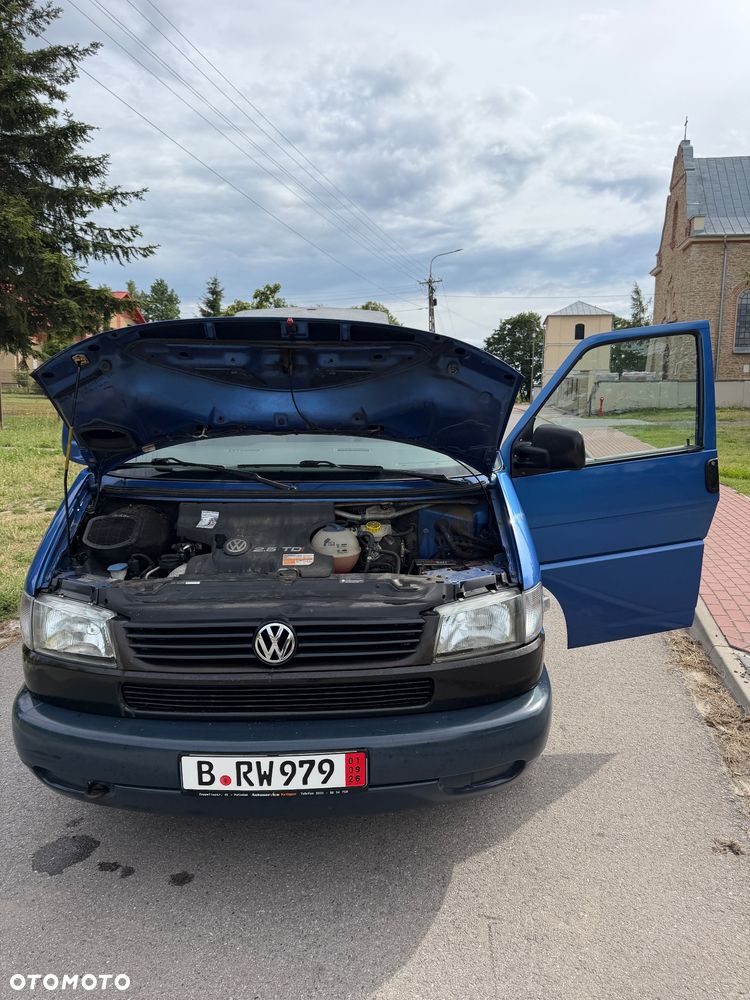 Volkswagen Multivan - 38