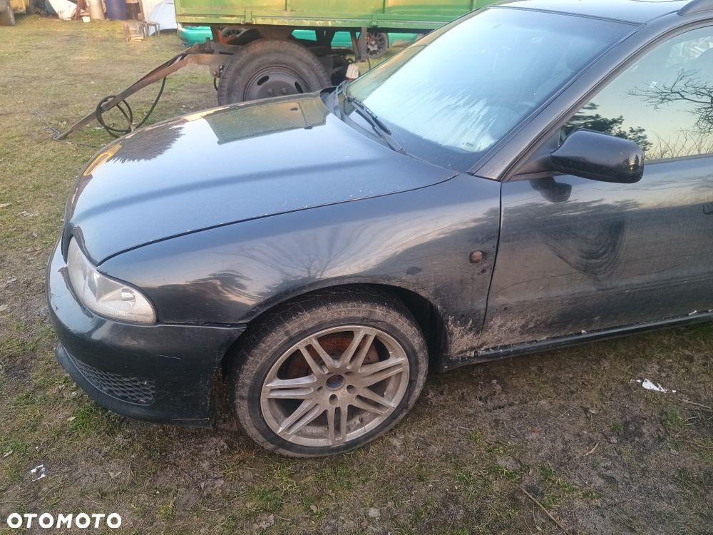 Audi A4 Avant 1997 photo 3