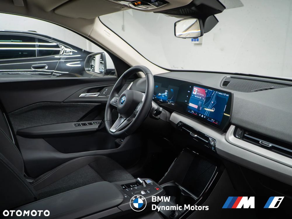 BMW iX2 eDrive20 - 18