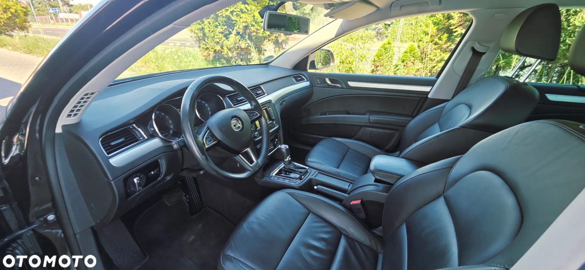 Skoda Superb 2.0 TDI Business DSG - 28