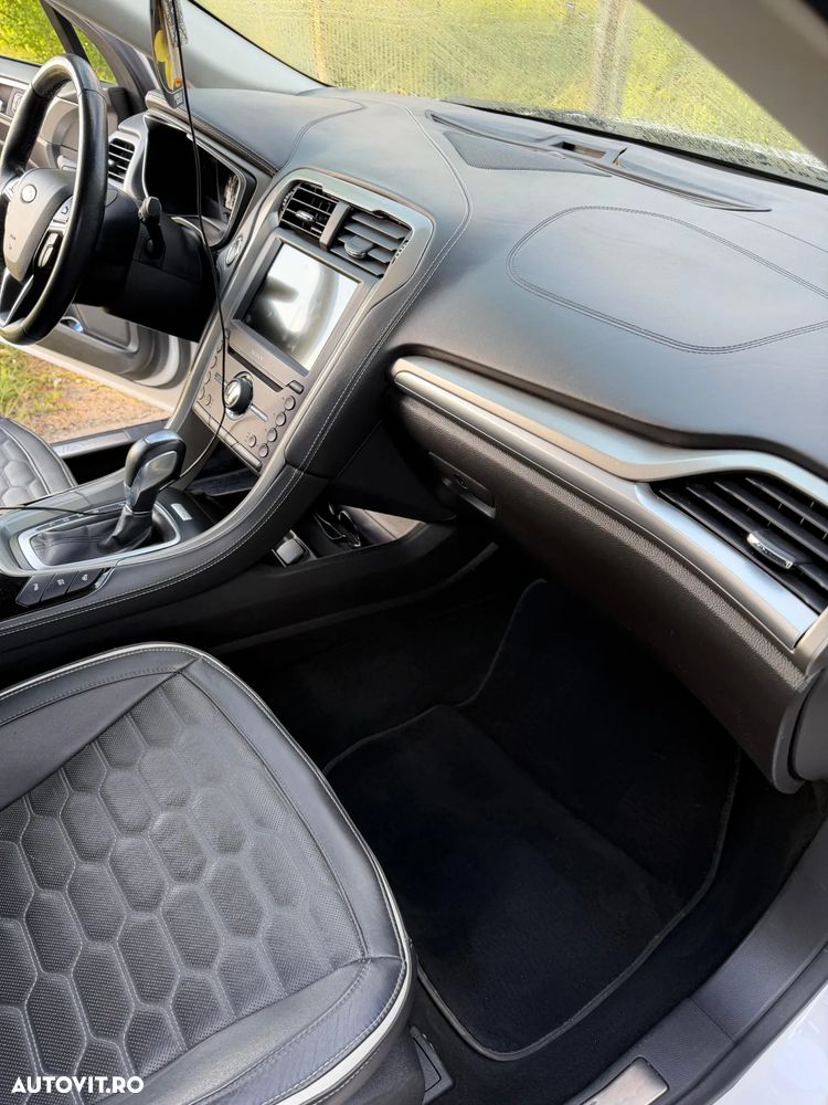 Ford Mondeo - 12