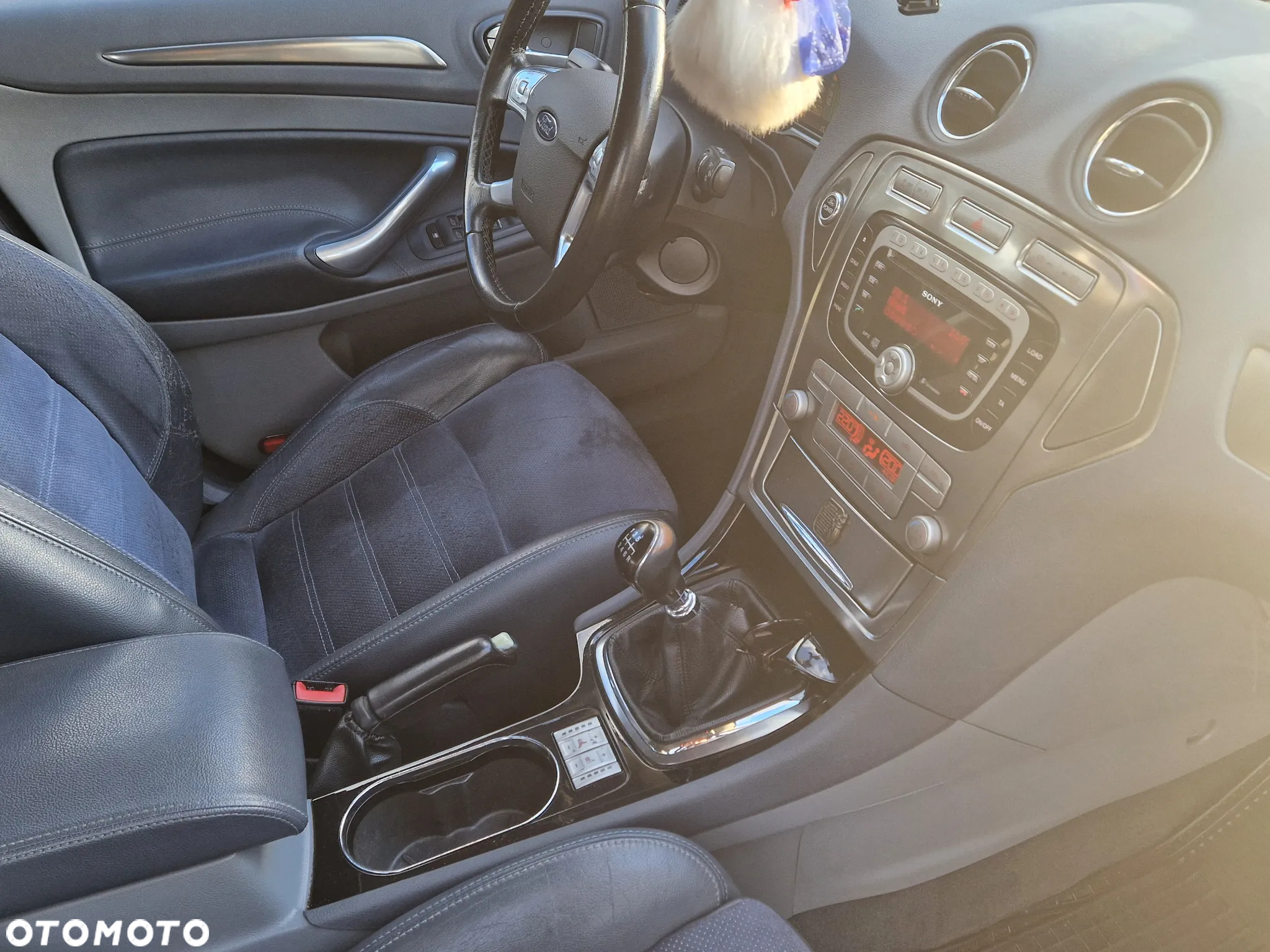 Ford Mondeo 2.5 Titanium - 23