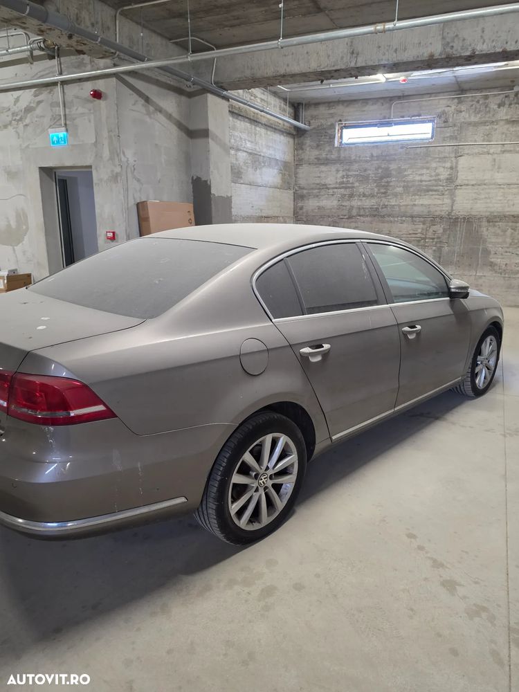Volkswagen Passat 2.0 TDI DSG BlueMotion Technology Exclusive - 4