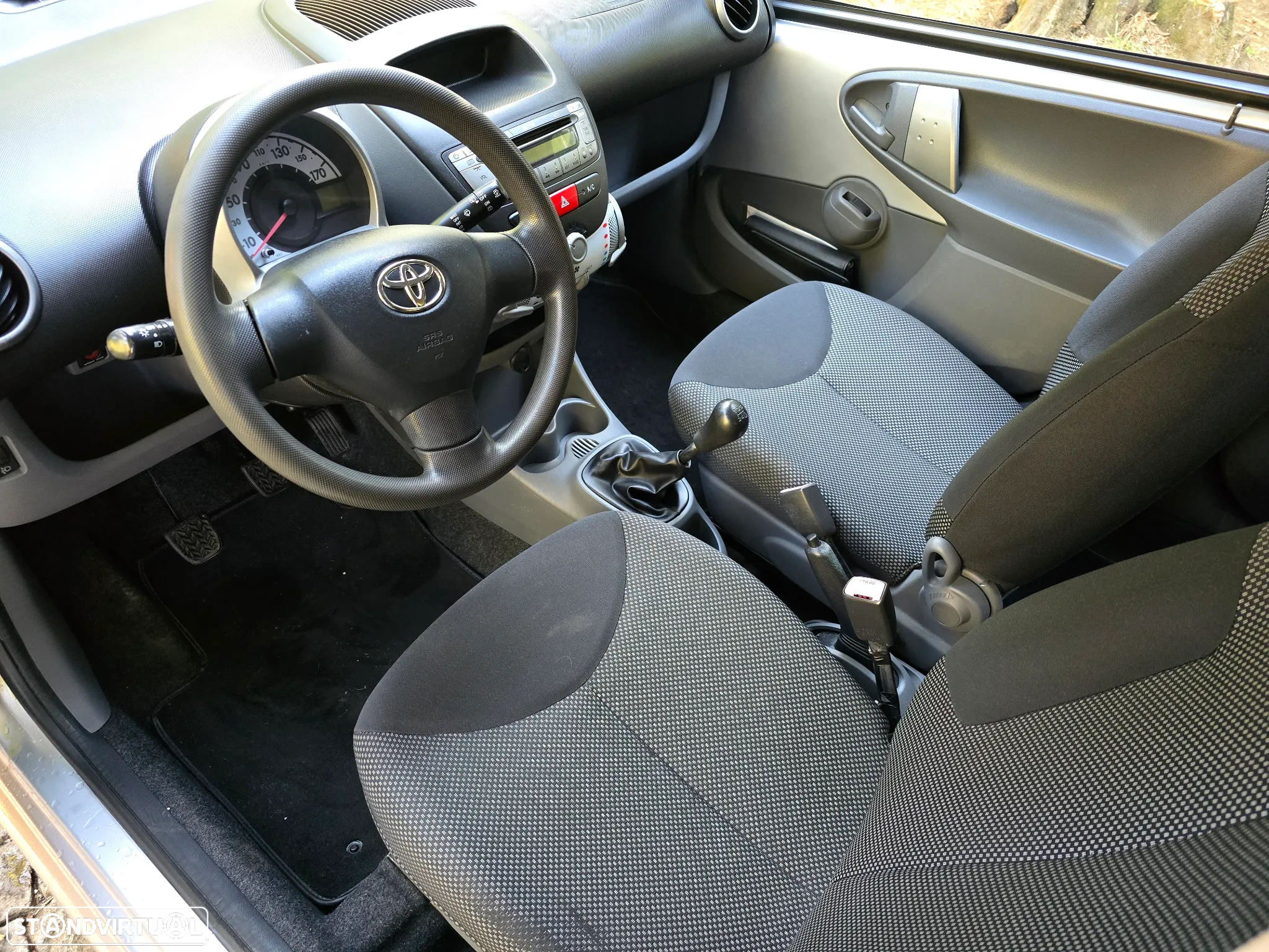 Toyota Aygo 1.0 + AC - 18