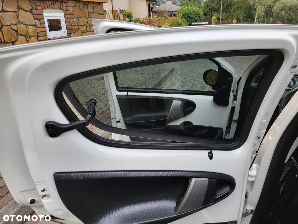 Peugeot 107 1.0 Trendy - 20