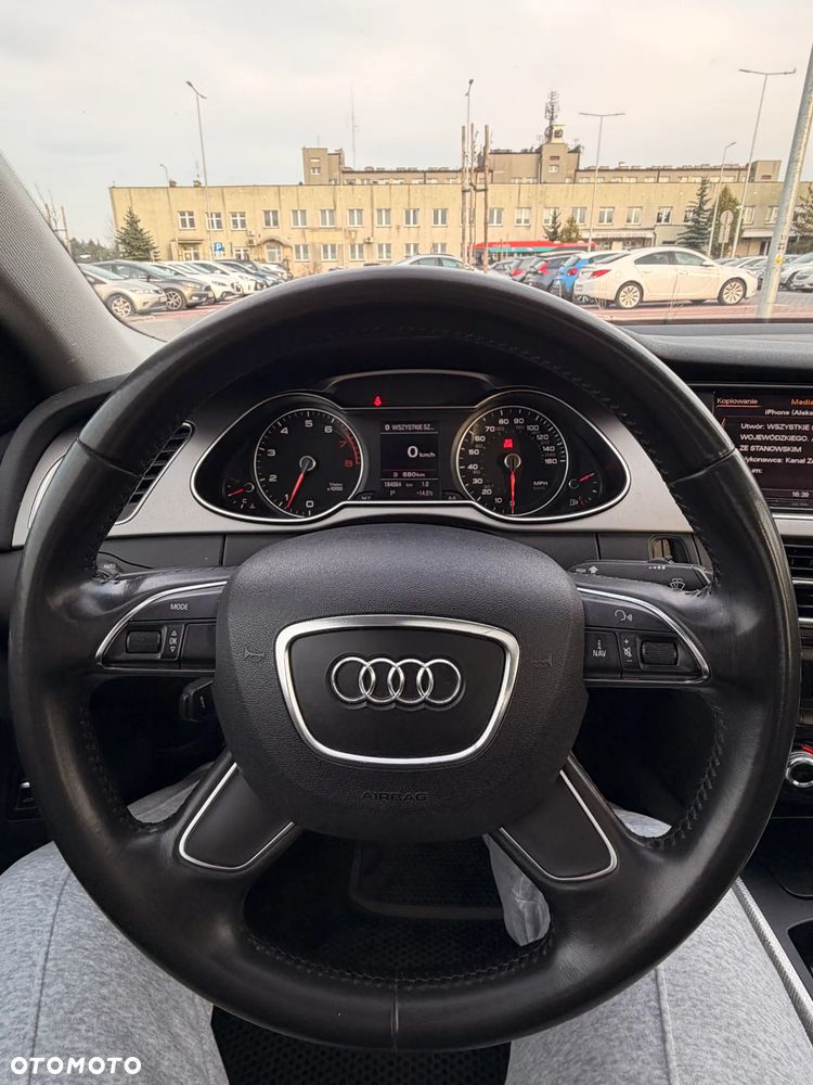 Audi A4 Limousine - 12