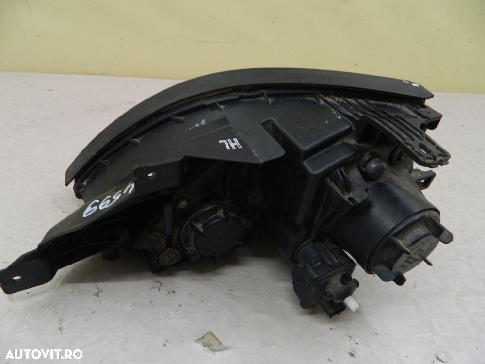 Far dreapta Hyundai Terracan Halogen, 2003, 2004, 2005, 2006, 2007, 2008. - 6