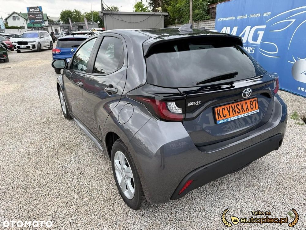 Toyota Yaris - 8