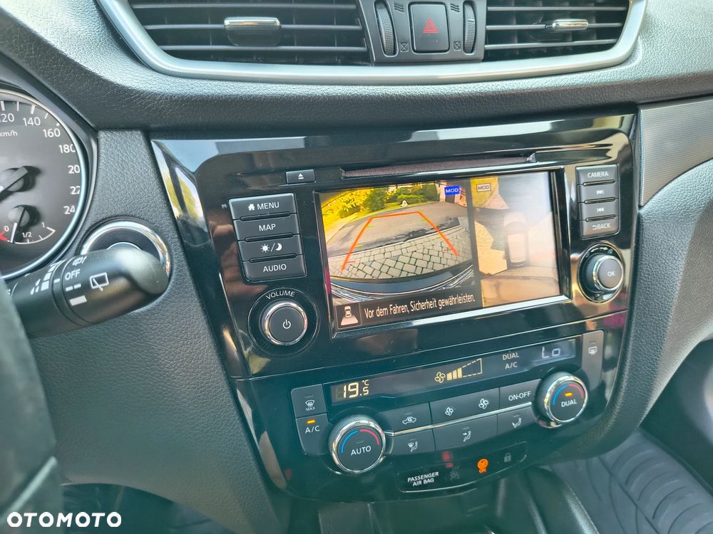 Nissan Qashqai 1.3 DIG-T DCT N-CONNECTA - 18