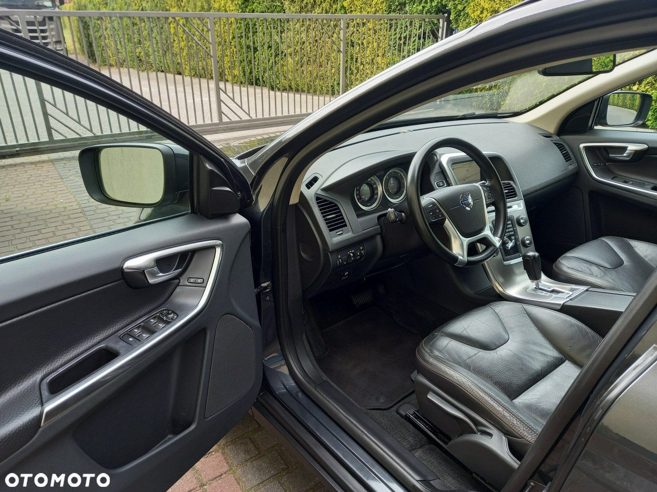 Volvo XC 60 D4 Geartronic Momentum - 26