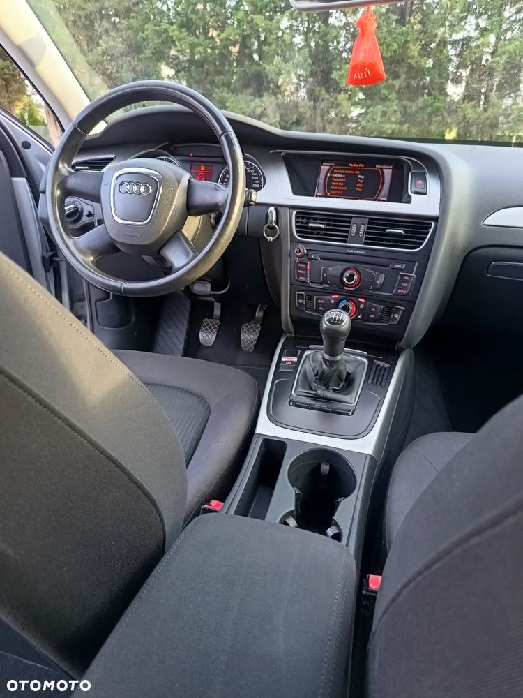 Audi A4 Avant - 6