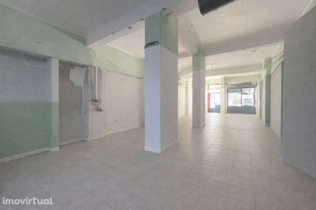 LOJA COM 135M2 EM ALMADA - Grande imagem: 3/17