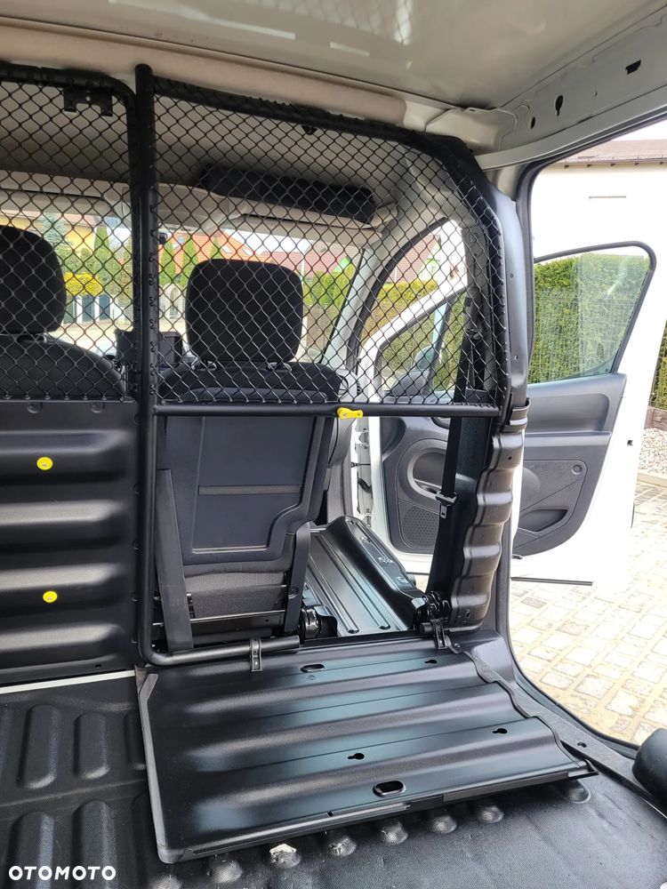 Peugeot Partner - 17