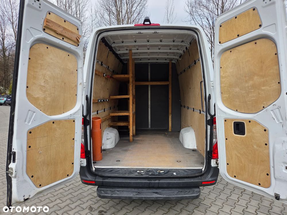 Mercedes-Benz Sprinter - 29