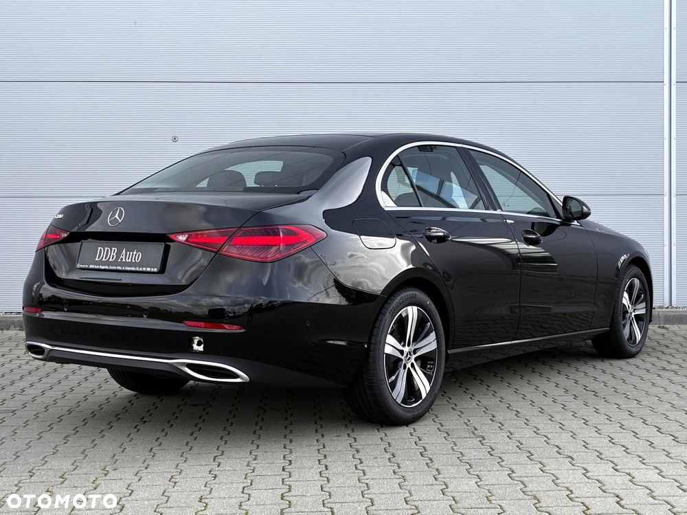 Mercedes-Benz C-Class 2026 photo 3
