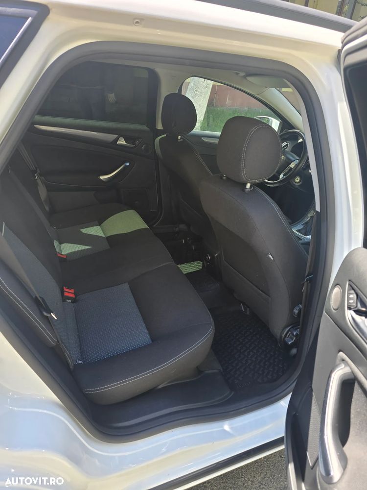 Ford Mondeo 2.0 TDCI PowerShift Business Class - 6